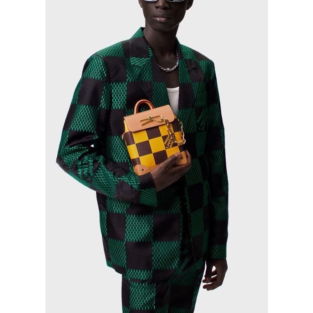 🔥🔥🔥SOLD🔥🔥🔥 5.9 x 7.1 x 2.8 inches Bag